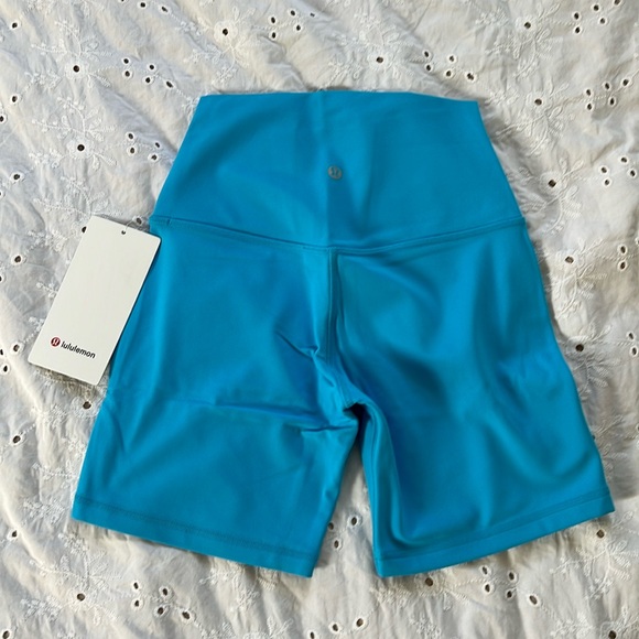 Lululemon shorts - Picture 7 of 8